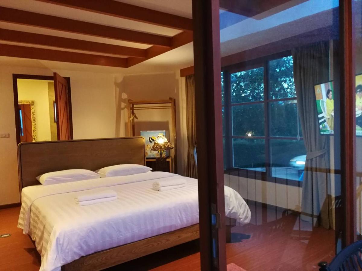 Seaman Resort Haad Chao Samran Exterior foto